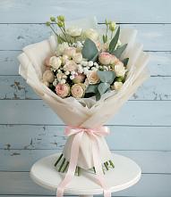 Букет цветов из:  Розы и Лизиантусы #REPLACE_PRED# Усть-Калманке