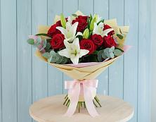 Букет цветов из:  Лилии и Розы #REPLACE_PRED# Усть-Калманке