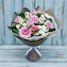 Букет цветов из:  Герберы, Альстромерии и Хризантемы в Усть-Калманке