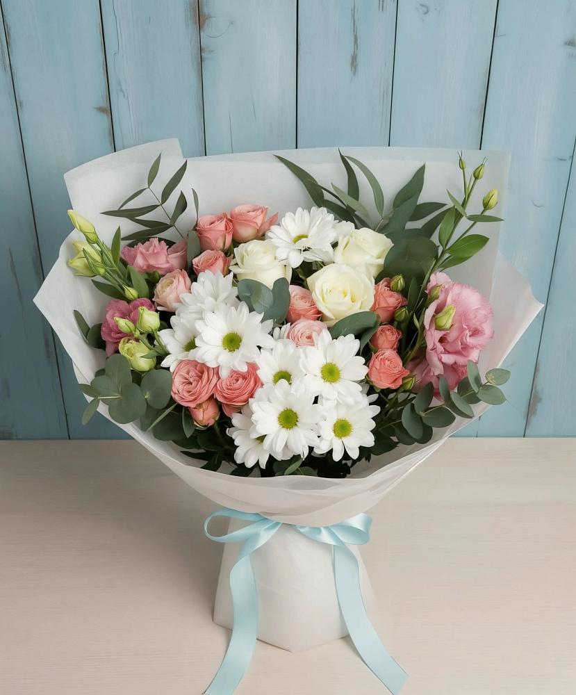 Букет цветов из: Розы, Лизиантусы и Хризантемы в Усть-Калманке