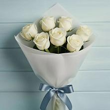 Букет 7 Белых роз Эдлесс Лав в Усть-Калманке