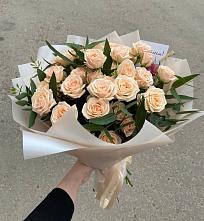 Букет Кремовые розы Латте в Усть-Калманке