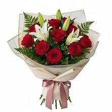 Букет цветов из:  Лилии и Розы в Усть-Калманке