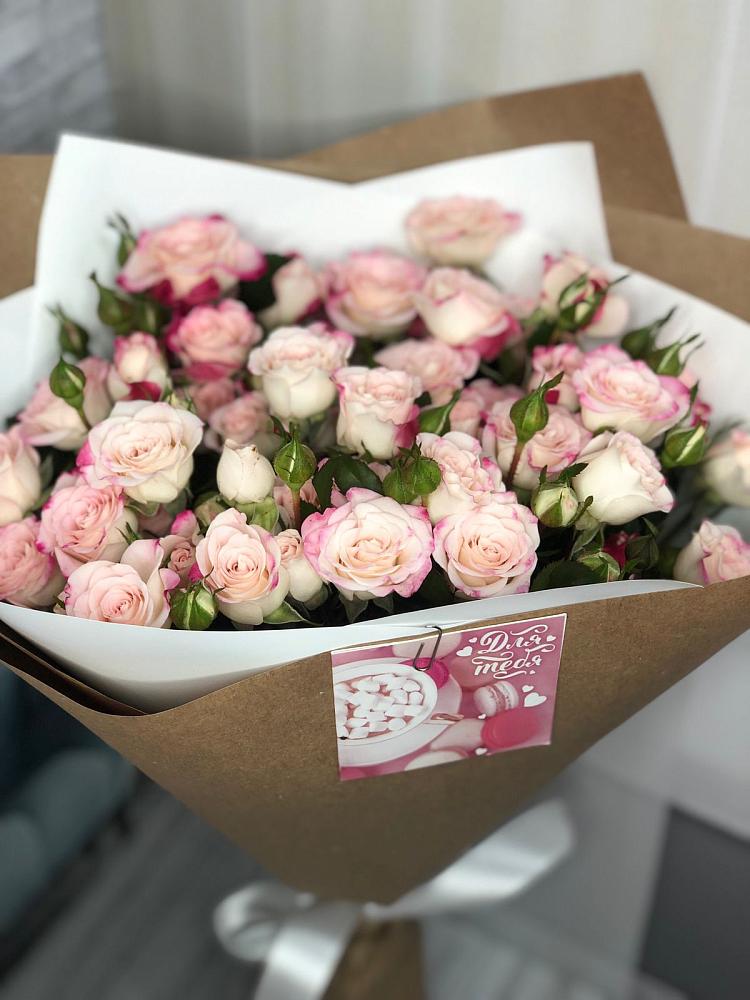 Букет цветов из: Розы в Усть-Калманке