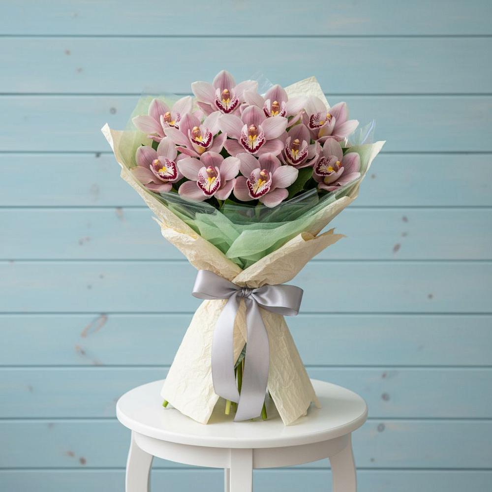 Букет цветов из: Орхидеи и Розы в Усть-Калманке