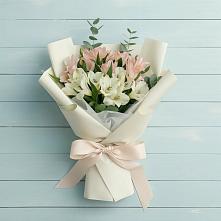 Букет цветов из:  Альстромерии в Усть-Калманке