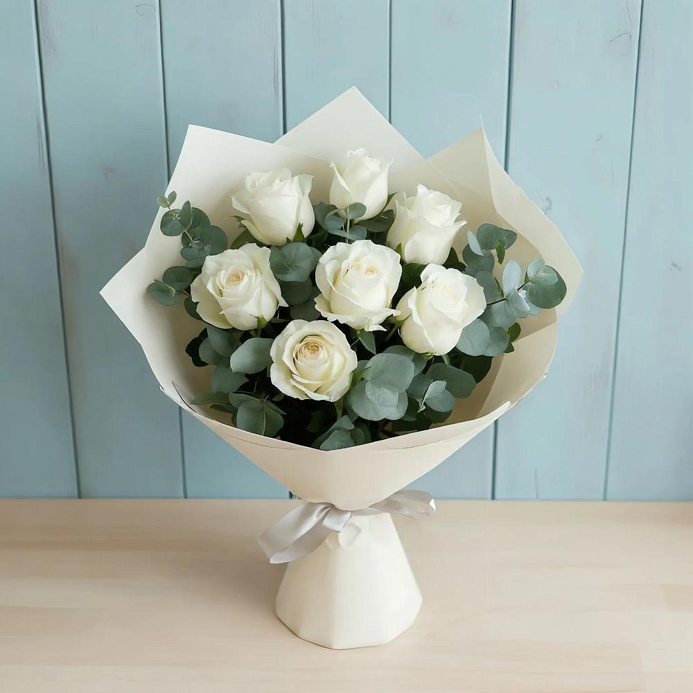 Букет Белые розы в Эвкалипте в Усть-Калманке