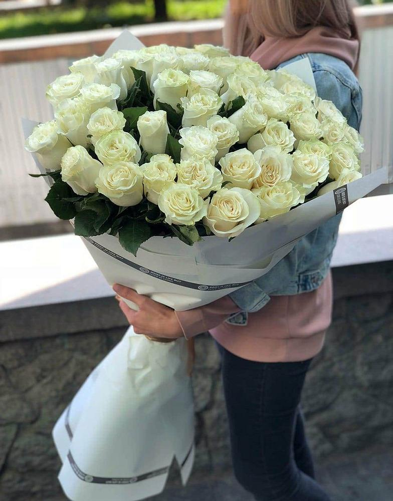 35 Белых роз в Усть-Калманке Букет 35 Белых роз в Усть-Калманке