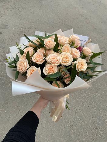 Букет Кремовые розы Латте в Усть-Калманке