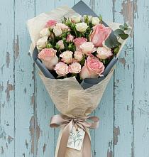 Букет цветов из:  Розы в Усть-Калманке