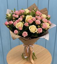 Букет цветов из:  Розы в Усть-Калманке