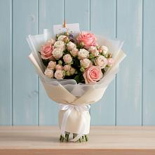 Букет цветов из:  Розы в Усть-Калманке