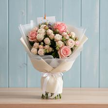 Букет цветов из:  Розы в Усть-Калманке